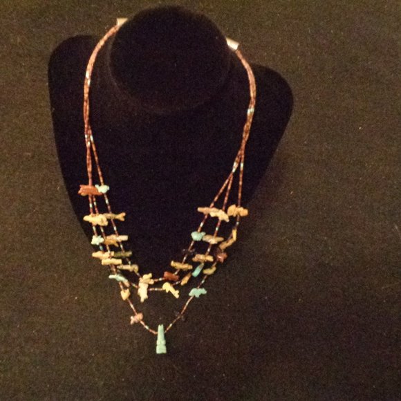 ZUNI VINTAGE TRIPLE STRANDS HAND CARVED ANIMAL FETISH NECKLACE